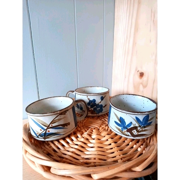 Vintage Ceramic Speckled Floral Mugs Set of 3